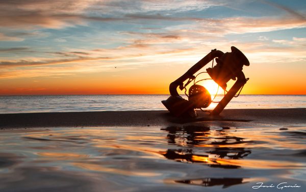 "Encendiendo el alba", de José García Pérez