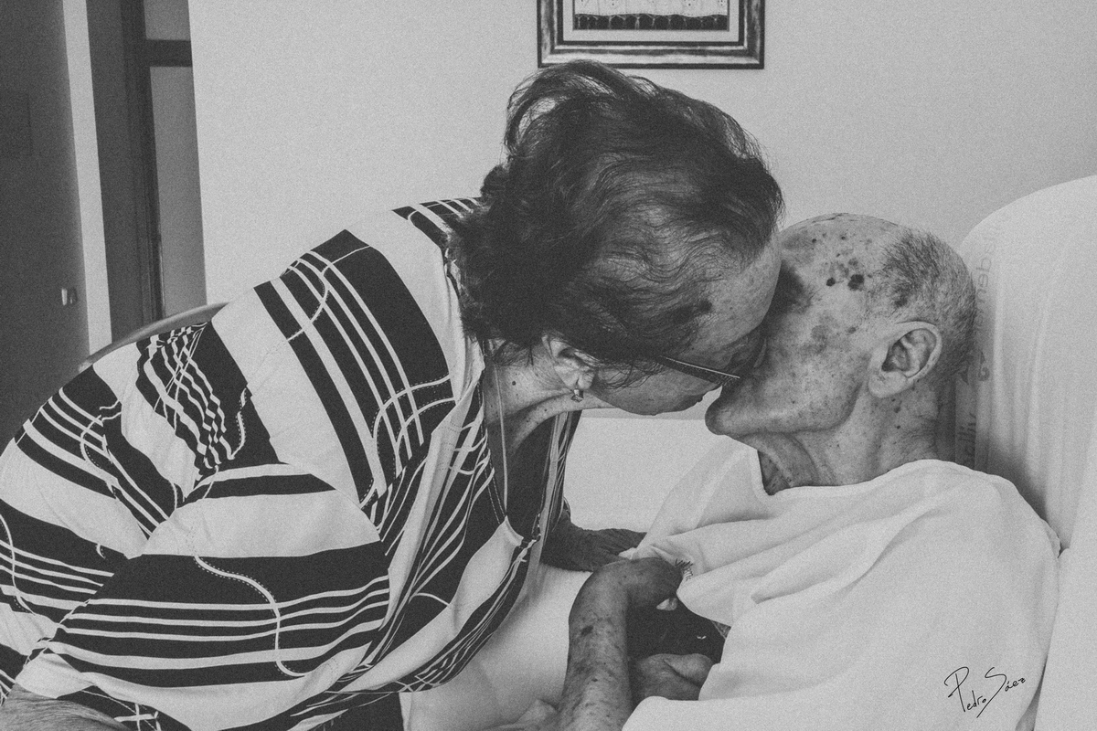 "El beso de los 65 años casados", de Pedro Saez