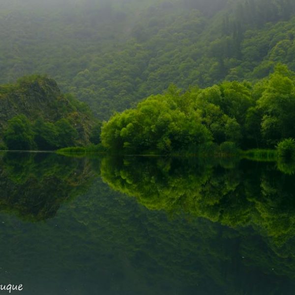 'A través del espejo' - Esther Martínez